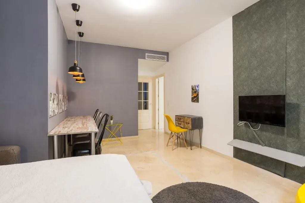 GR1-XL Apt for big groups-15min on foot to old town
