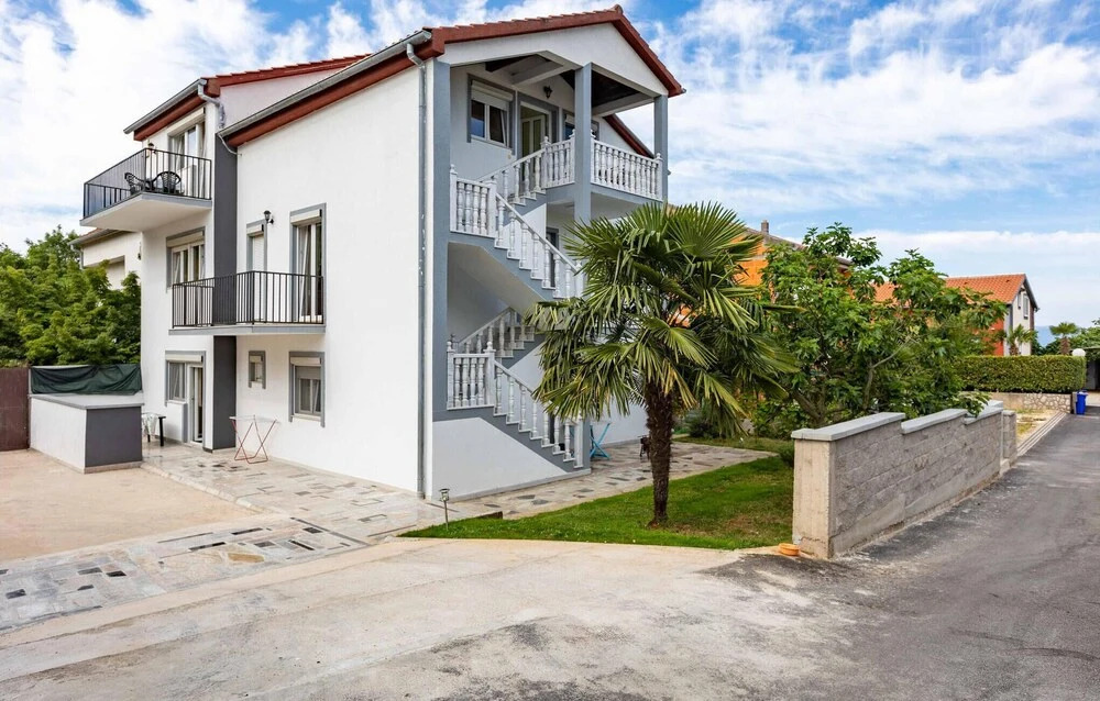 Nice Apartment in Marsici With Wifi and 1 Bedrooms