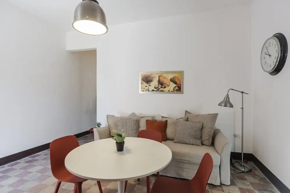 Urban Garden Apartment