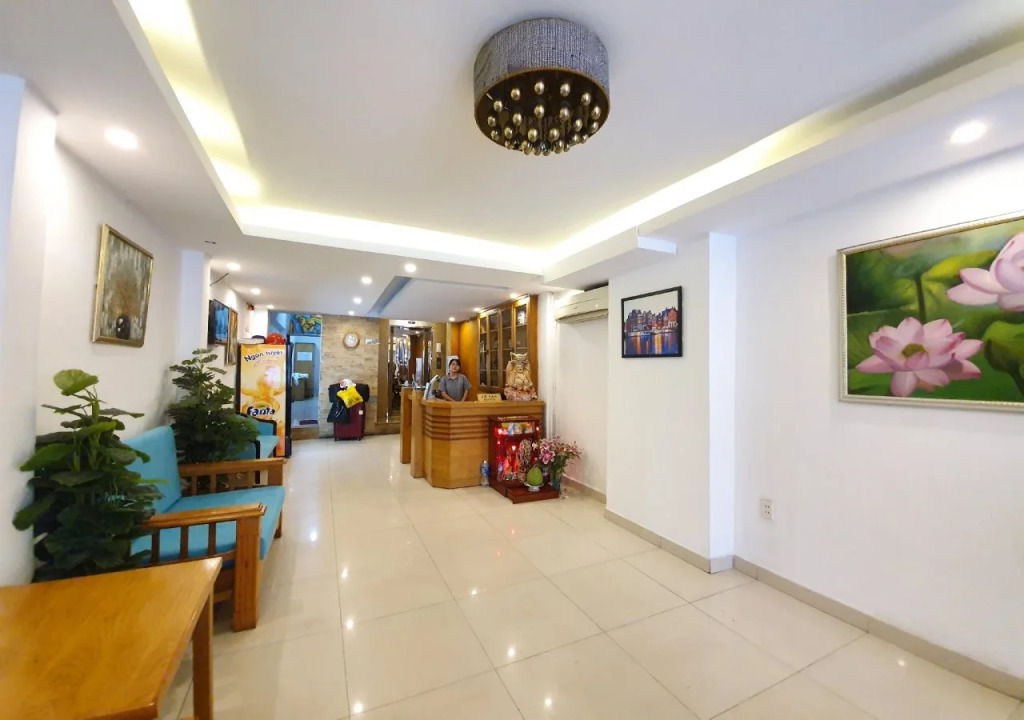 Janus Hotel 168