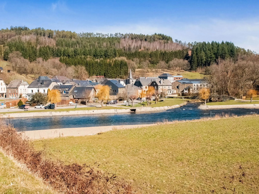 Timeless Cottage In Vresse-Sur-Semois With Terrace