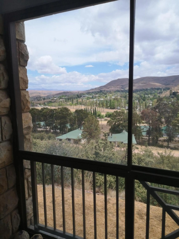 8 Sleeper Villa and 4 Sleeper Flatlet