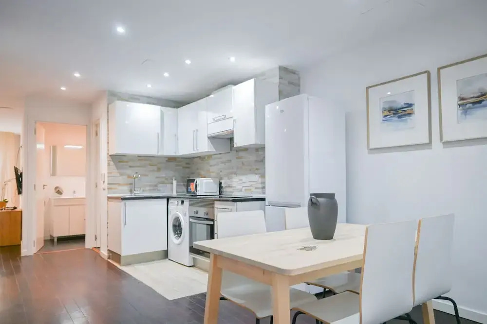 M Sen1692 Amplio Apartamento con Balc n en Calle