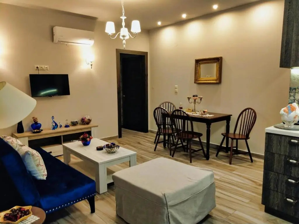Mama's Cozy Room 3