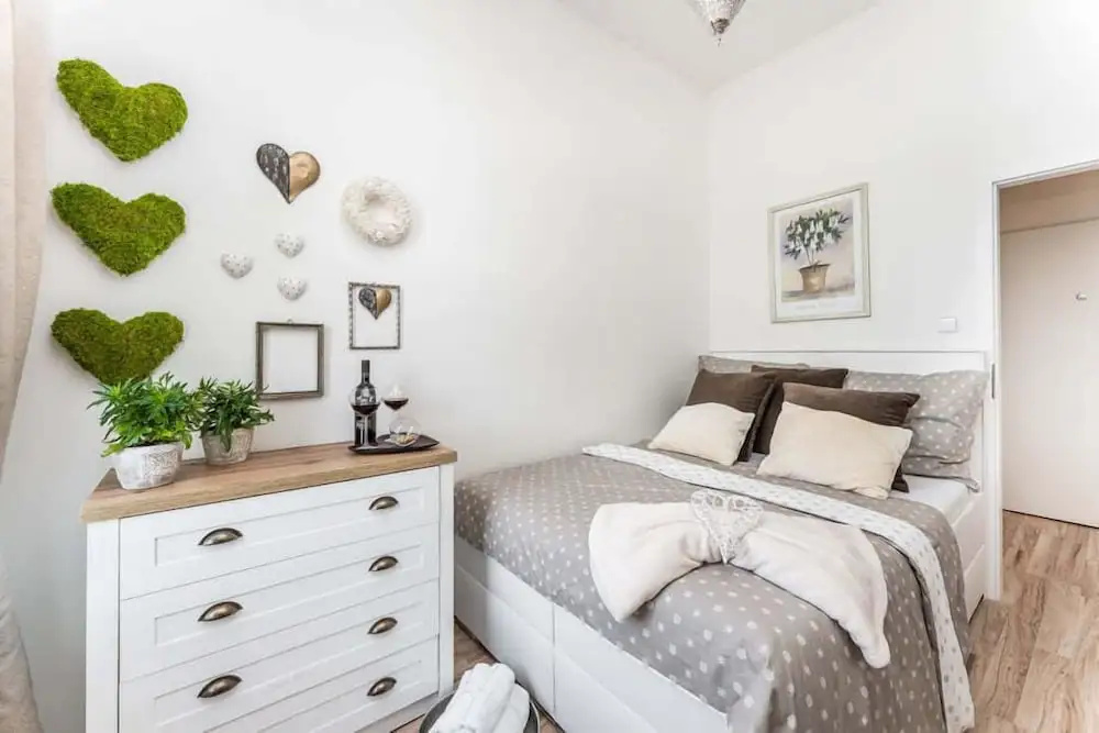 APT in Alb. nad Orlici by Michal&Friends