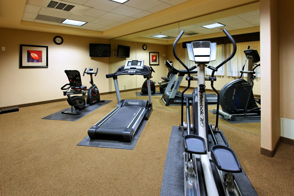 Holiday Inn Express Fresno Northwest - Herndon by IHG