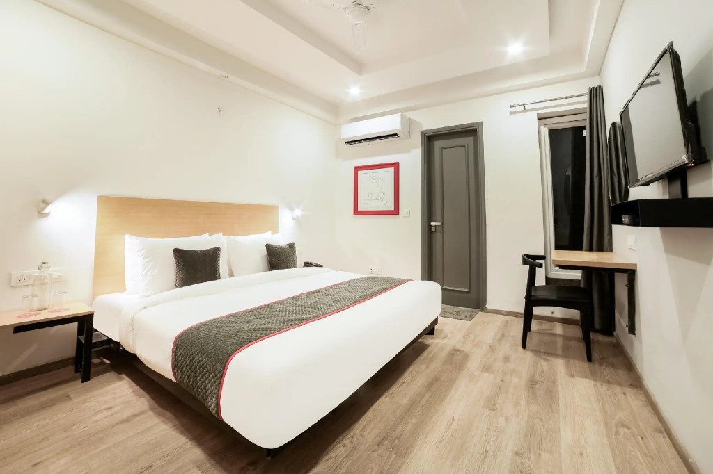 OYO Townhouse 203, Sector 57