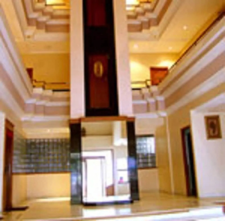 Hotel Ambaji International