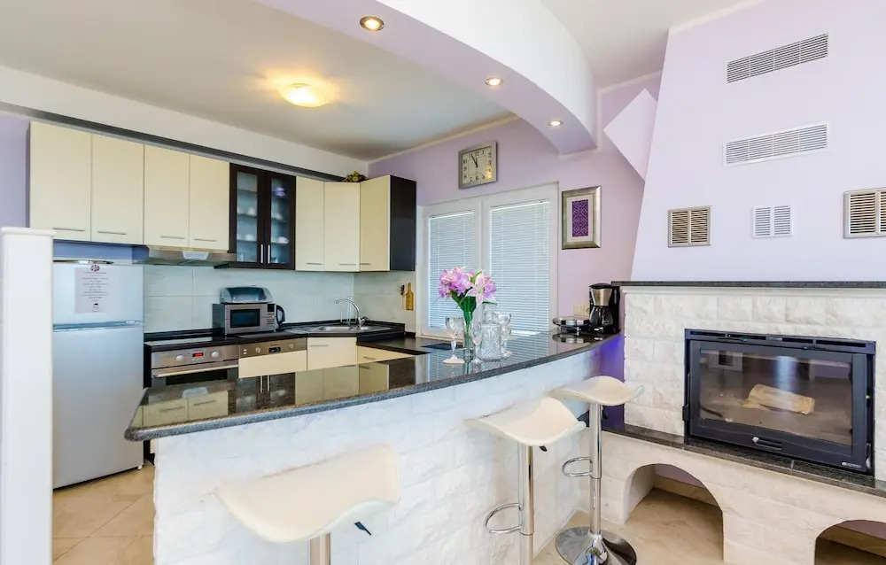 Stunning Home in Dubravka With Wifi and 3 Bedrooms