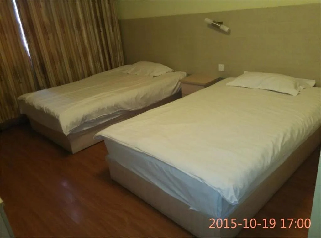Jining Jingjiang Inn