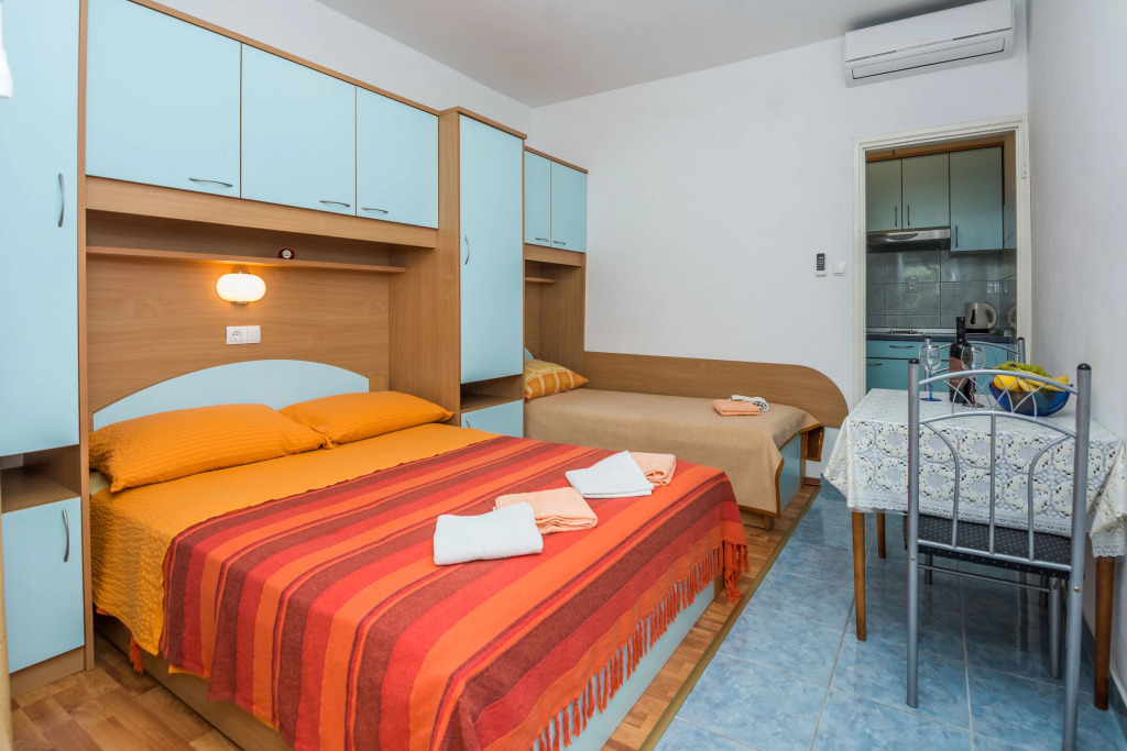 Bašić Seaside Apartments Vir