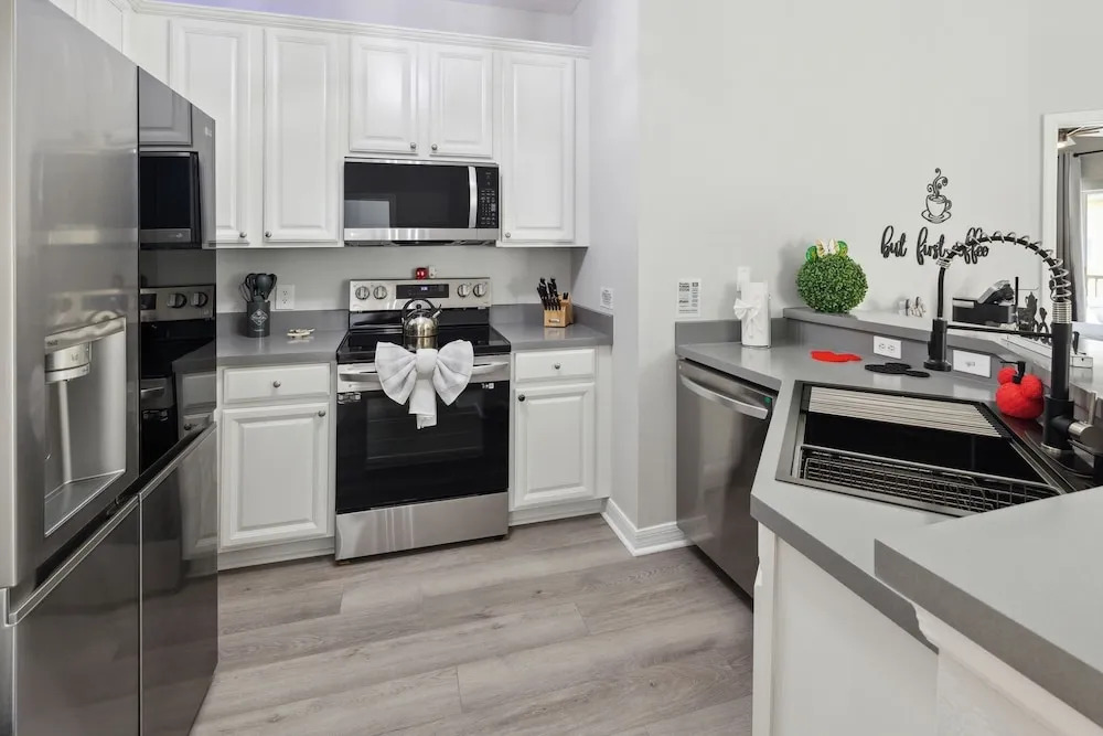 Amazing Disney Themed Oasis 3br Near Parks 3 Bedroom Townhouse by RedAwning