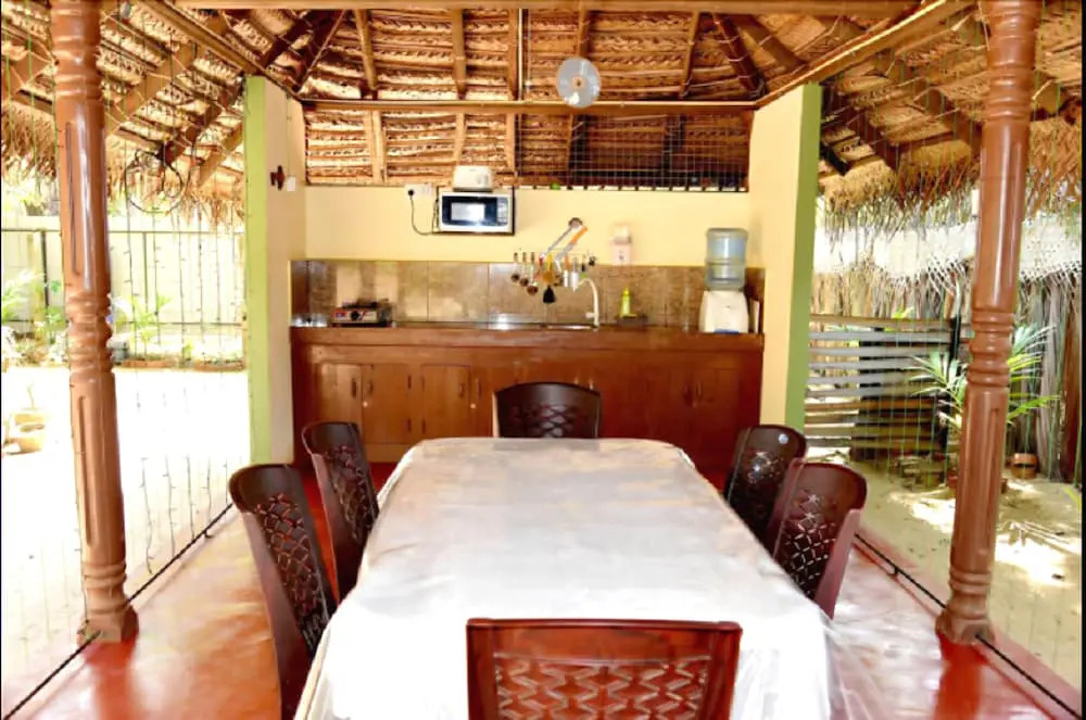 Naaval Beach Villa & Rooms
