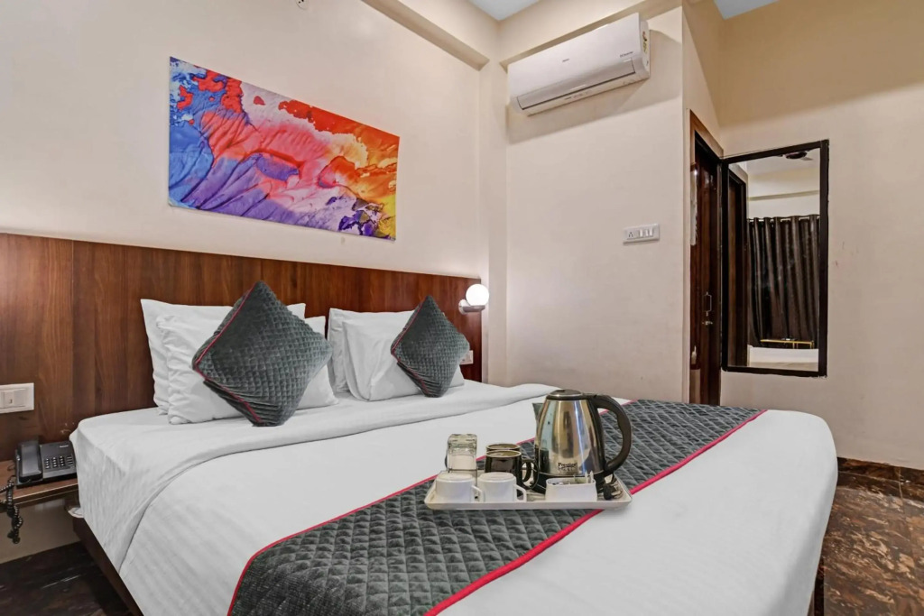 Super OYO Townhouse 931 Hotel Benchmark Vijay Nagar