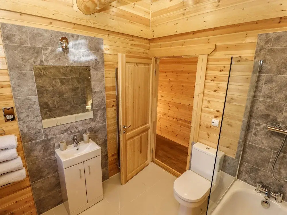 Pine Lodge