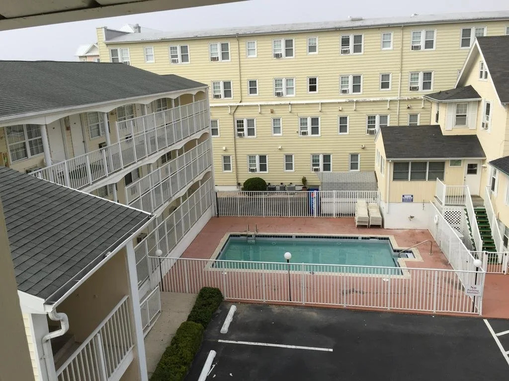The Admiral Hotel/Motel