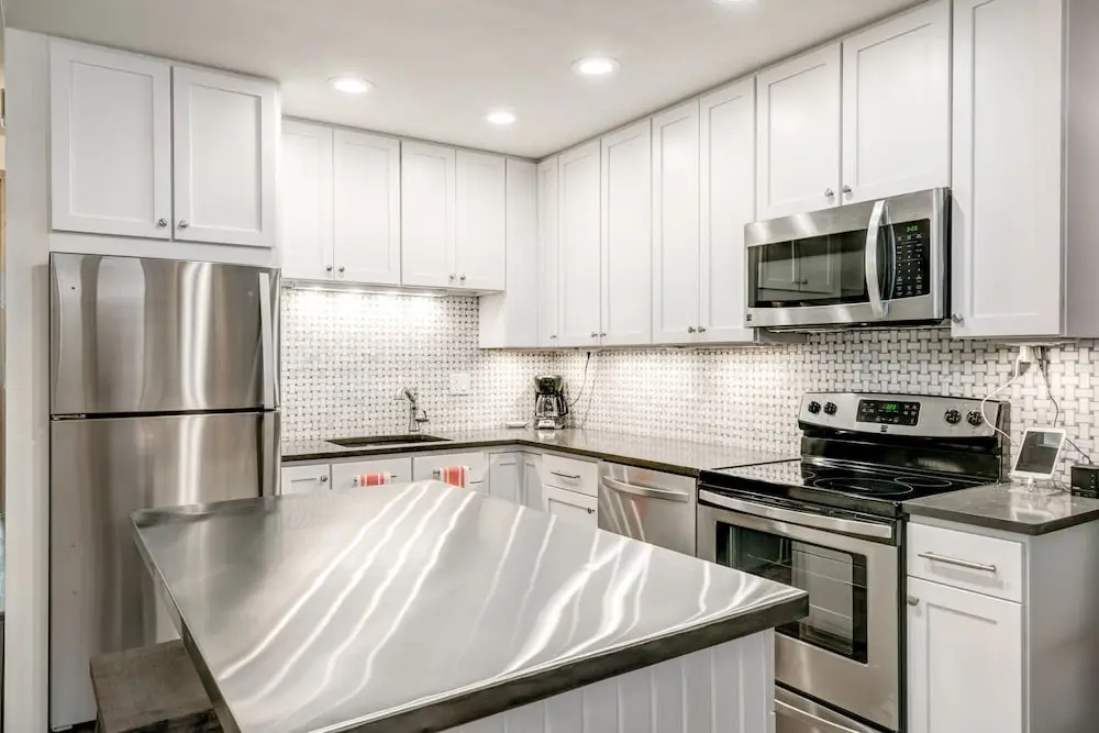 Stunning Condo Across from the Slopes by RedAwning