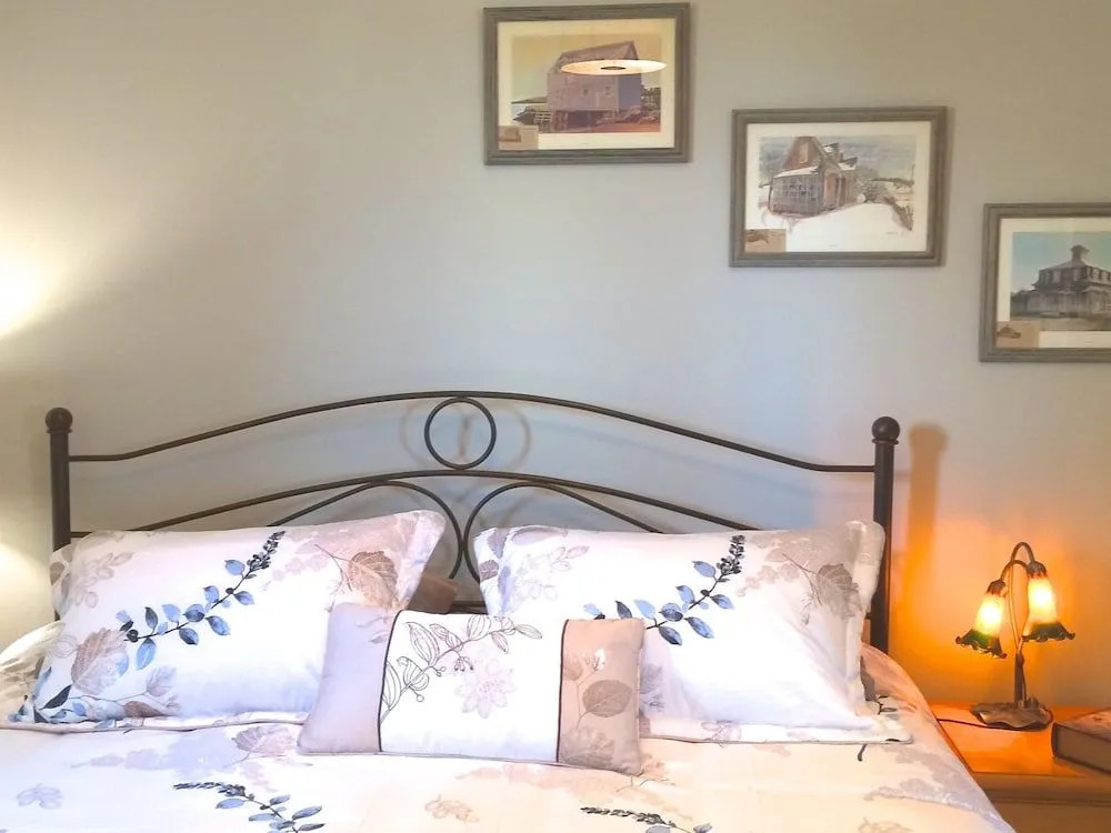 Hilltop Escape B&B