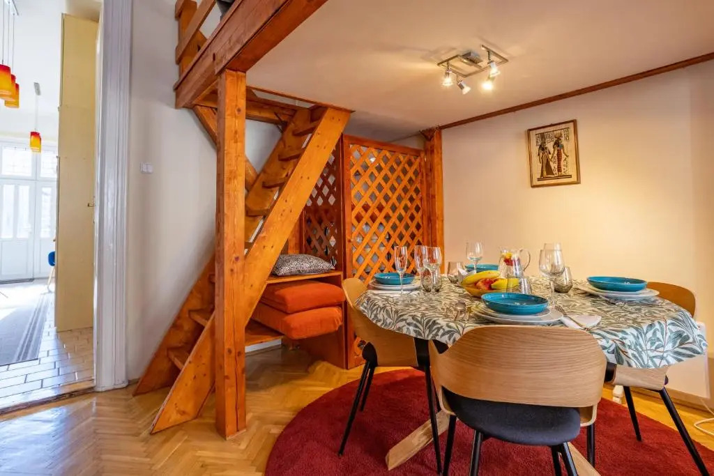 Central Design Apartment