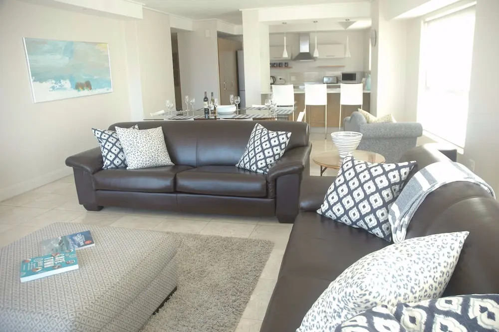 501 Canal Quays
