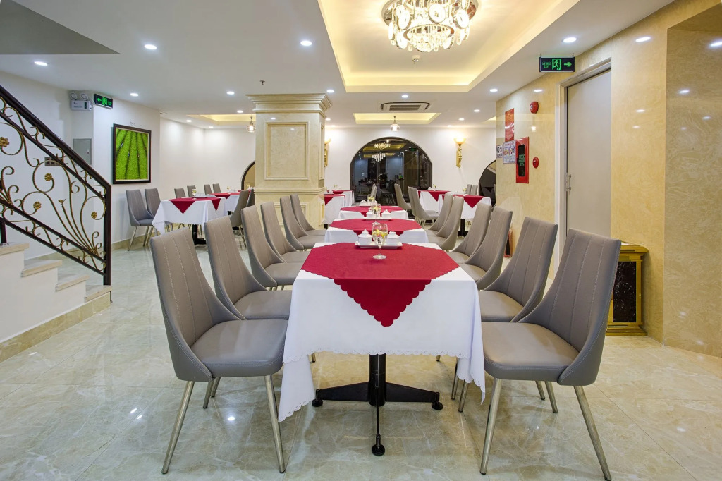 Royal Charm Hotel
