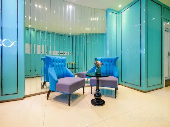 Xana Hotelle Hotel (Chongqing Longhu Yuanzhu Sports Park Subway Station)