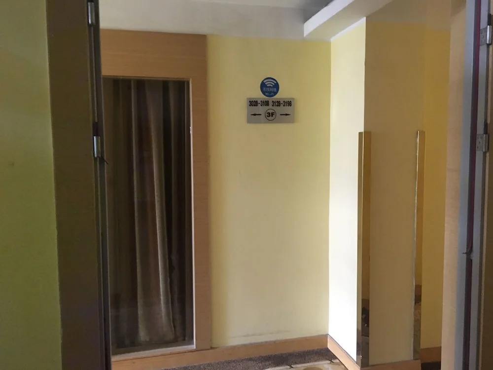 Victory hotel