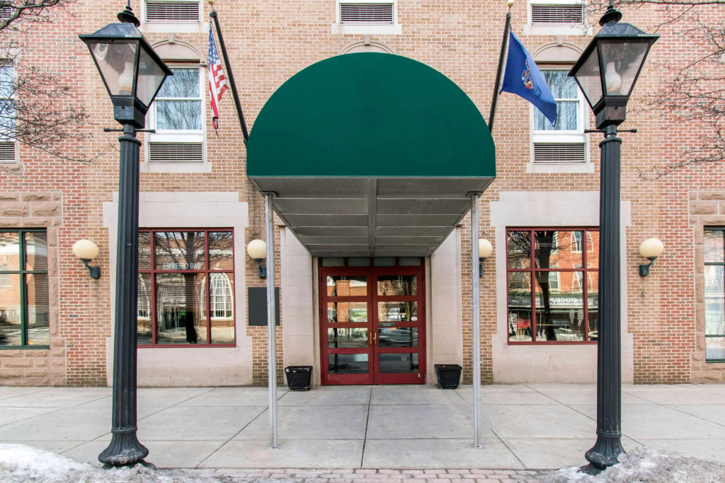 University Hotel & Suites Shippensburg, Trademark by Wyndham