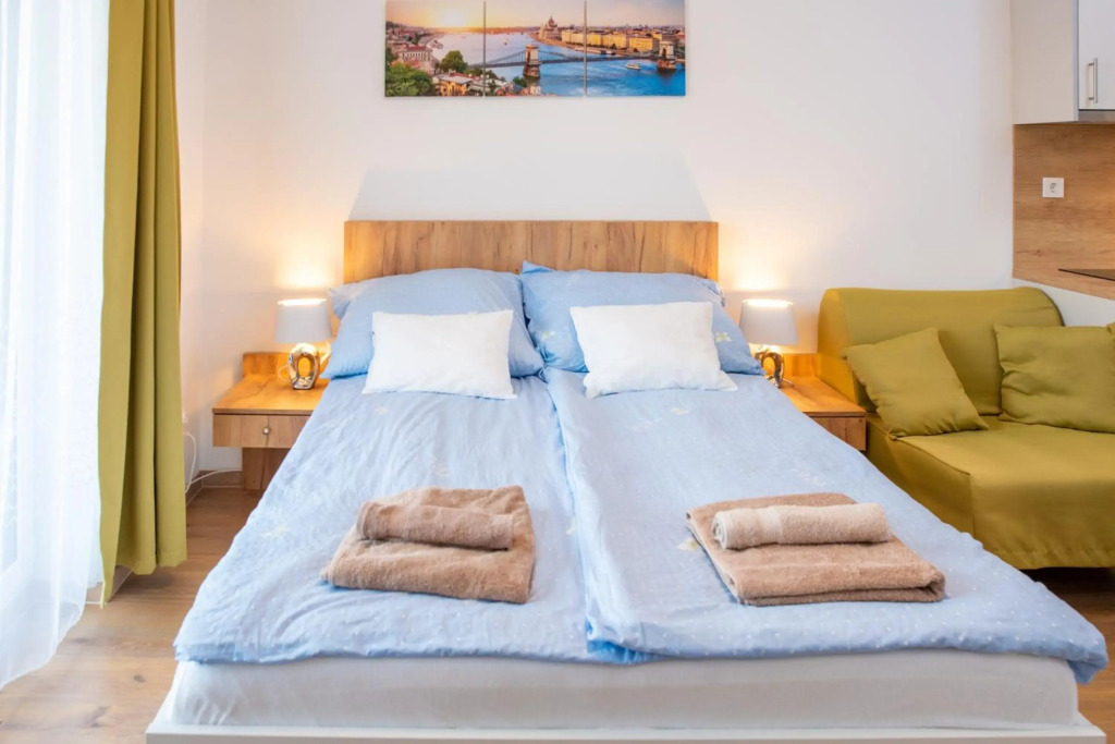 Sweet Home Apartman, 30sqm studio, balcony, mountain view, brand new, free private parking