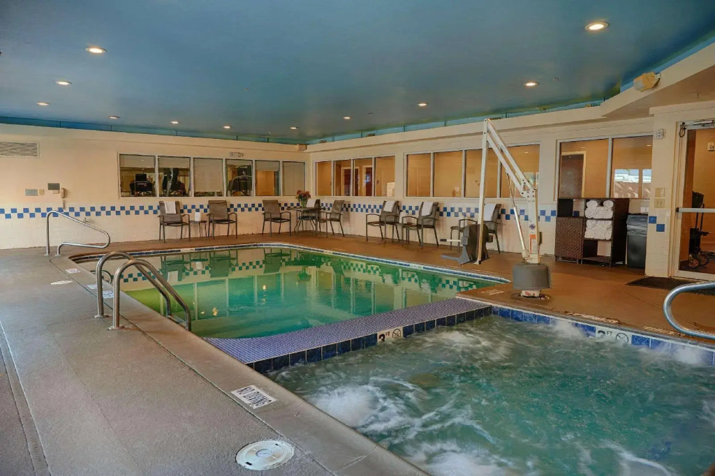 Comfort Inn & Suites North Dallas-Addison