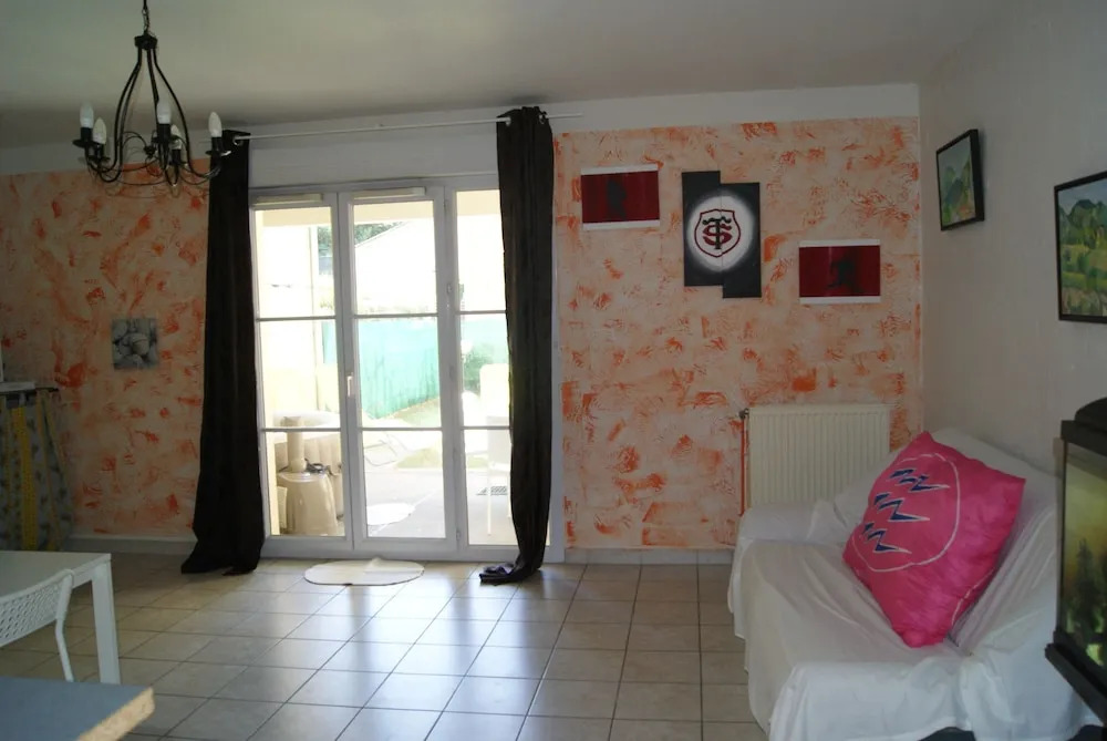 La Maison De lOvalie