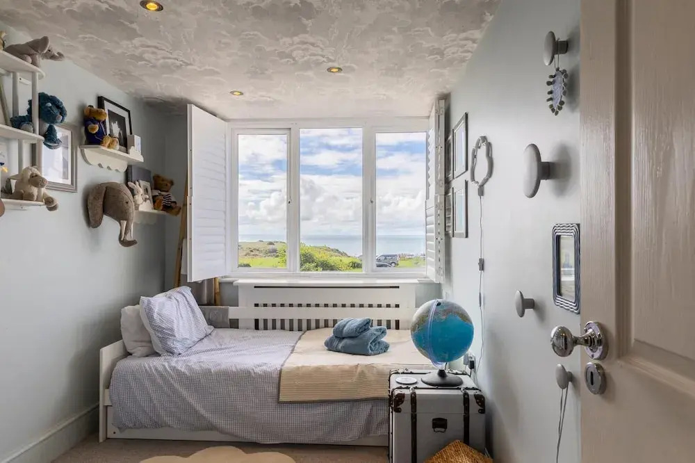 Seaview House - 5 Bedroom - Southgate