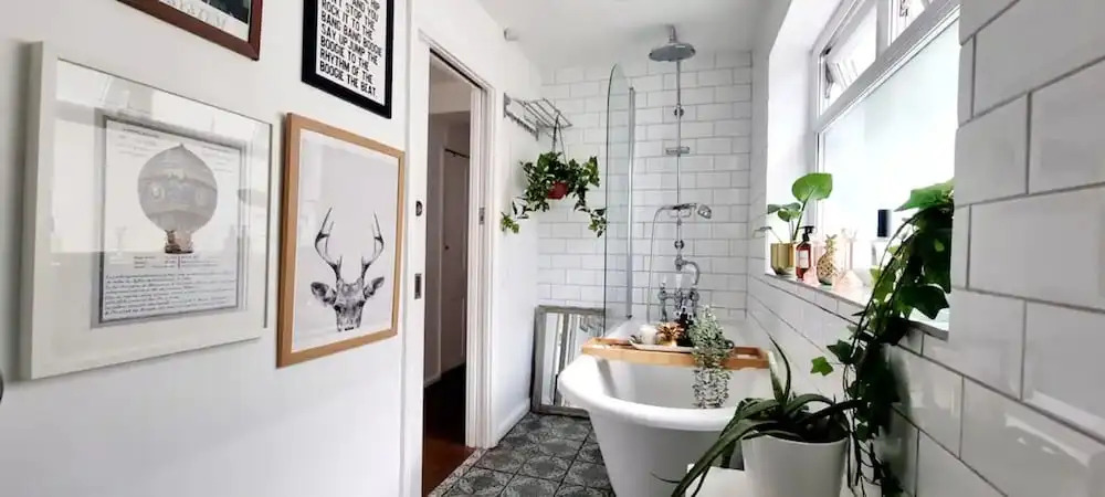 Stylish 3 Bedroom Townhouse in Brockley With Large Garden