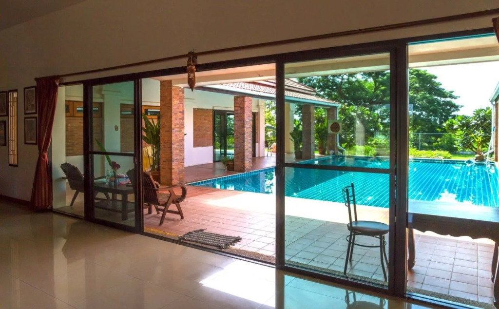 BaanNakaow Guesthouse