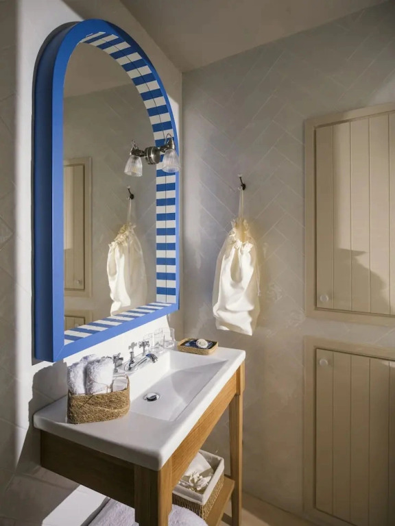 Al Porta Townhouse by Cadenzalux