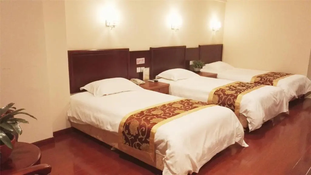 GreenTree Alliance Jiangsu Nantong Haimen Dieshiqiao Xiunv Rd Pedestrain Street Road