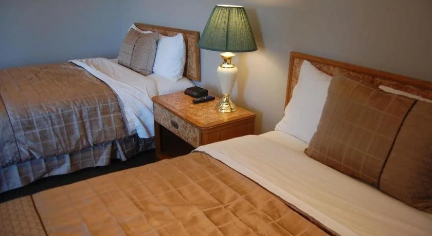 Barons Motor Inn