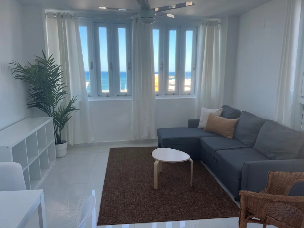 Arecibo Hotel 4301
