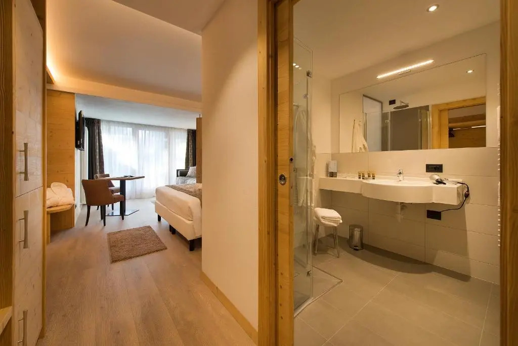 Hotel Bucaneve