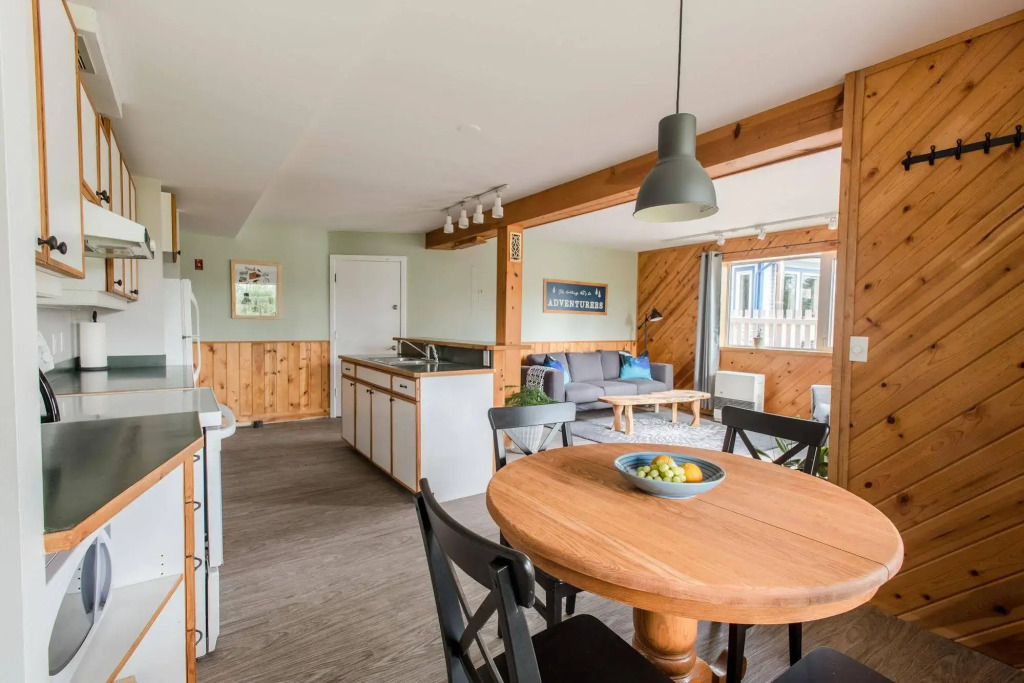 Urban Caribou Bed and Breakfast
