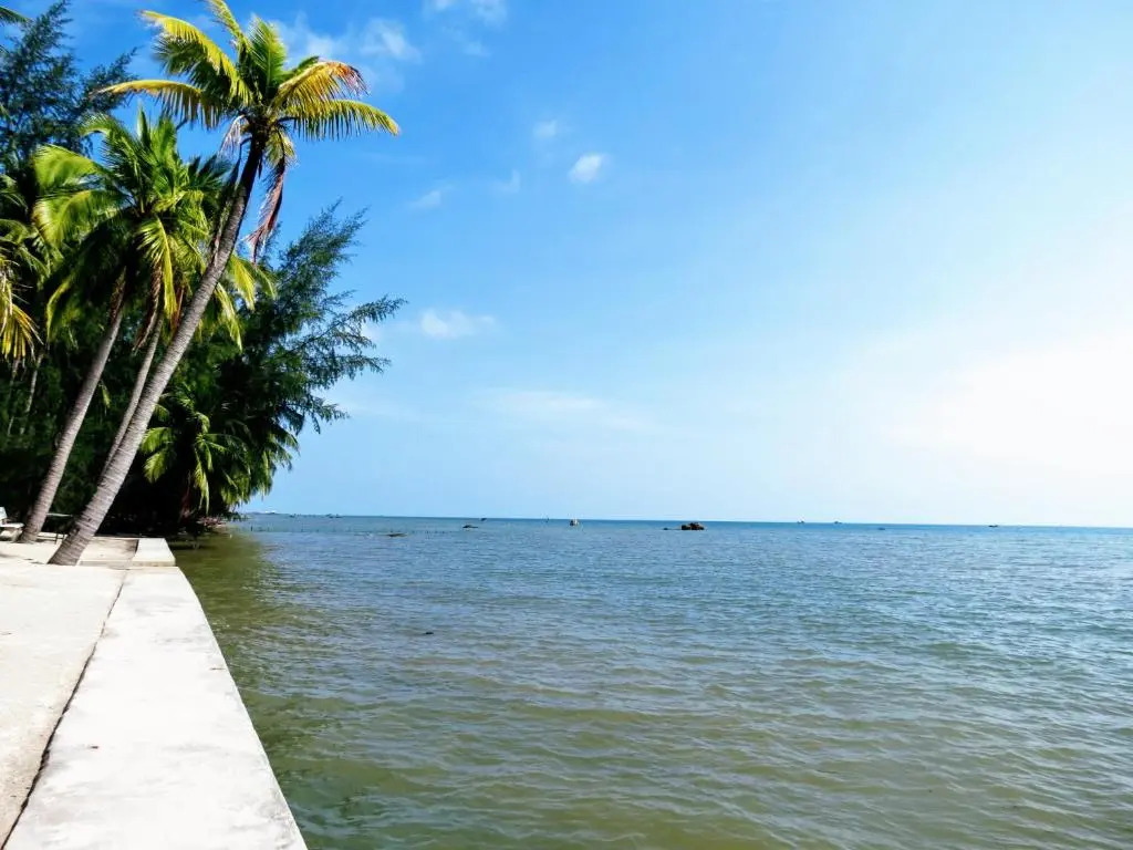Kiki Coconut Beach Resort