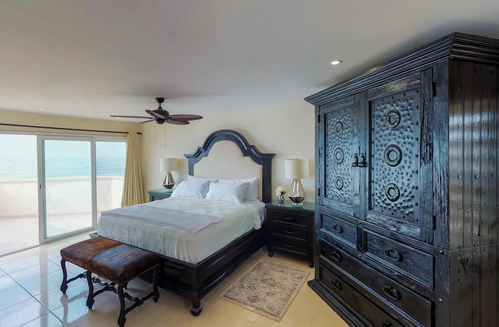 Lighthouse and Ocean Views at Villa Playamar