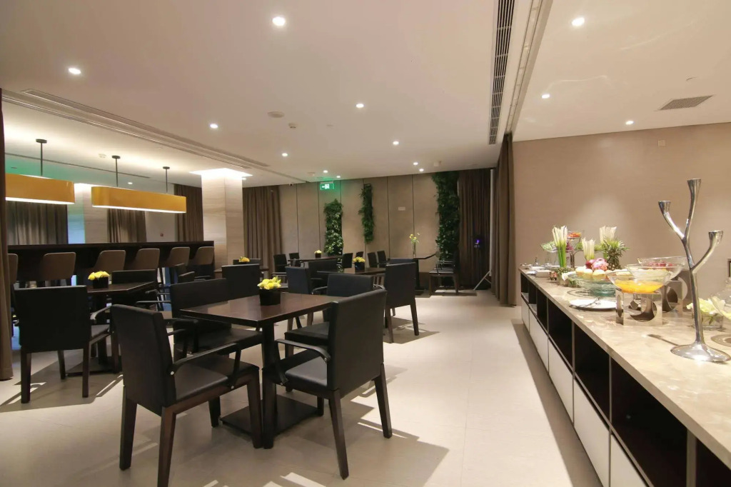 Homeinn Plus City Center