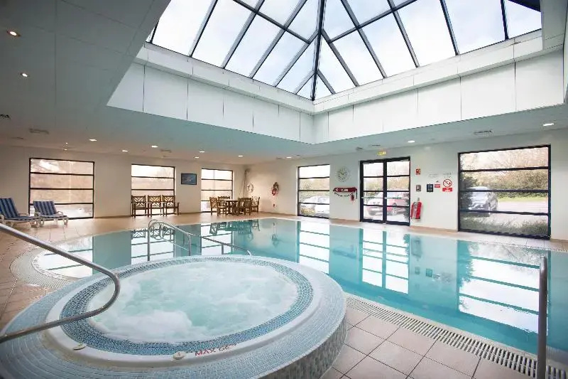 Holiday Inn Luton South M1, JCT.9