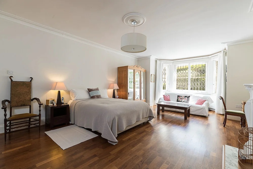 Elegant 2 bed near Hampstead and Camden, sleeps 4