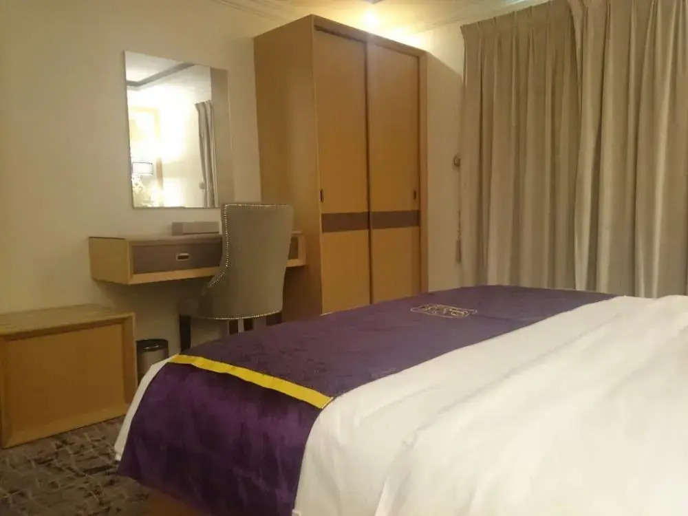 Lavona Inn Hotel