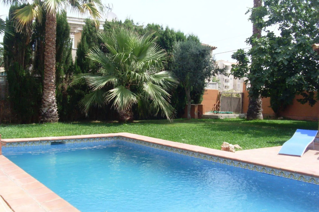 Villa Almendros