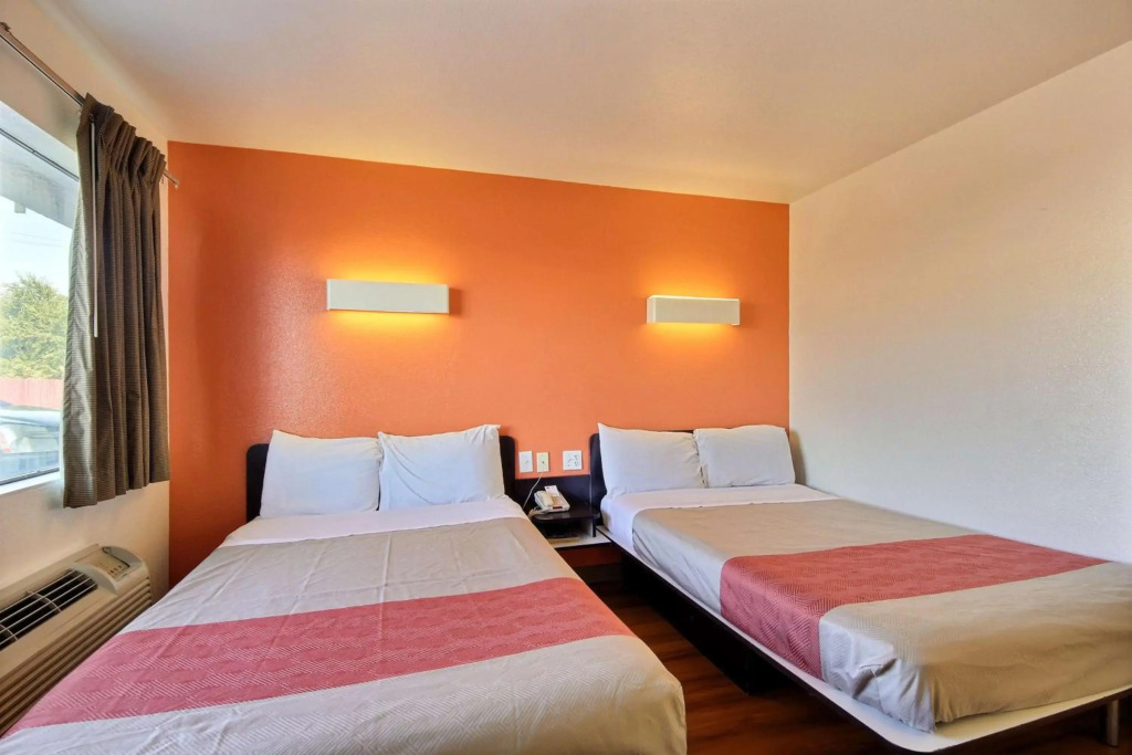 Motel 6-Laredo, TX - South
