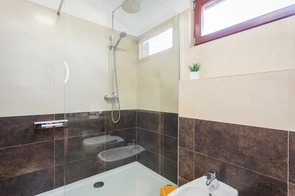 Apartment with shared swimming pool
