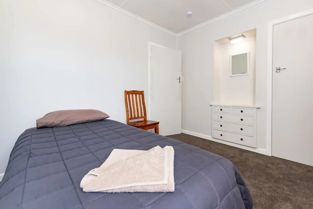 Waitangi Beach Bach 30B
